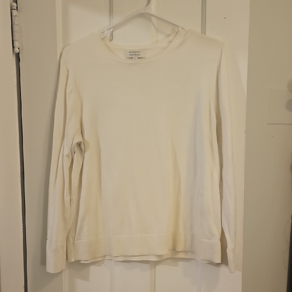 Banana Republic Women's Ivory Crew Neck Sweater